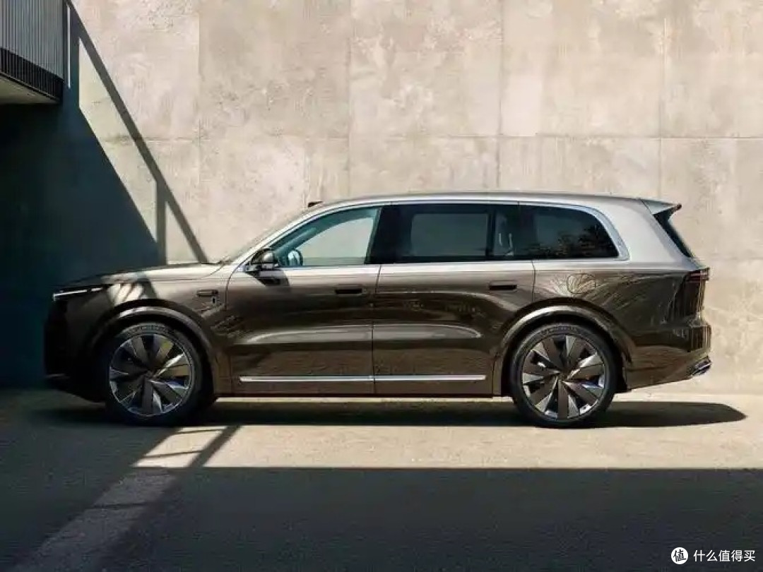 2026最值得聊的车:理想L9 Livis,豪华旗舰新标杆