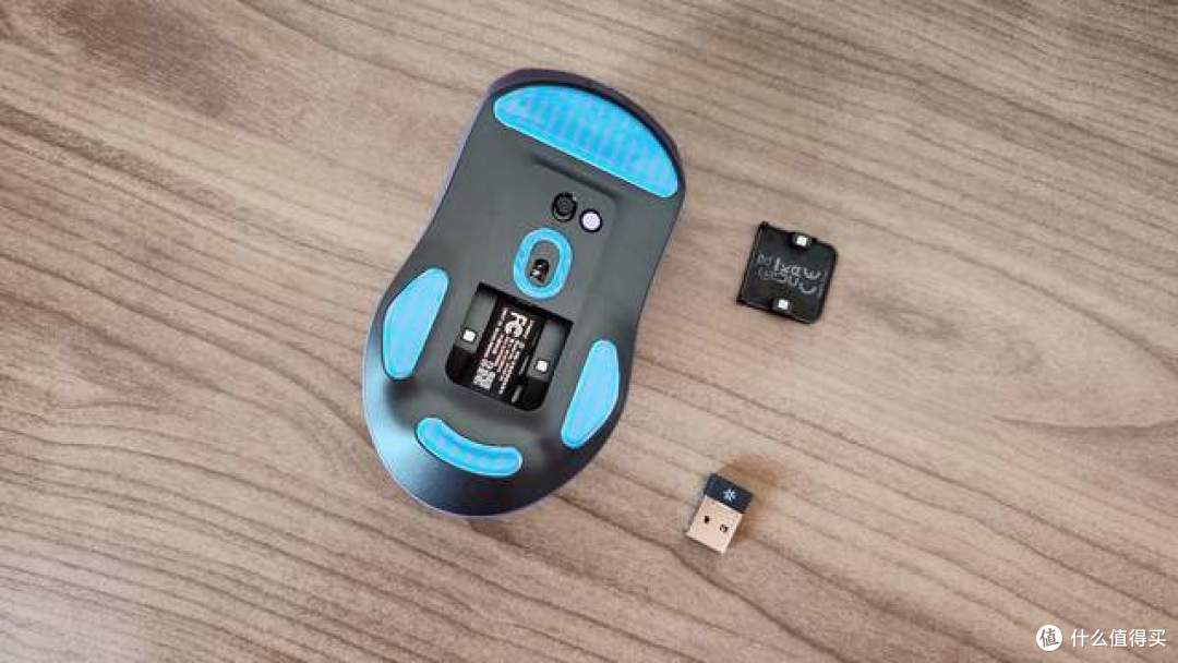 最强续航无线键鼠套装！雷柏V700DIY-98长续航版+VT9实测，闭眼入