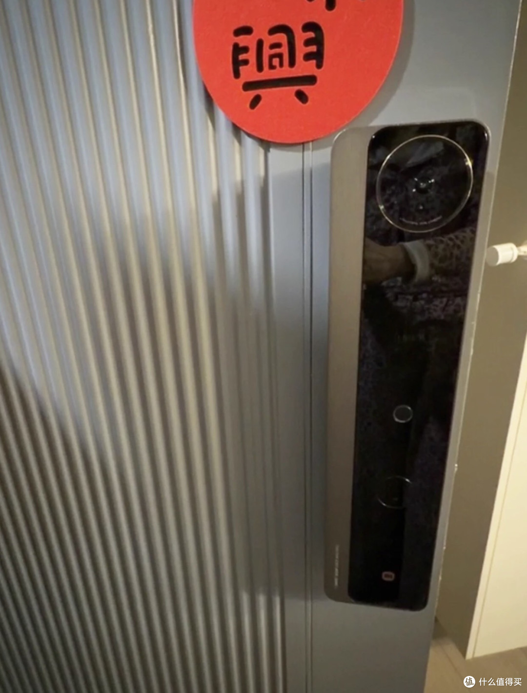 玄关哲思:1.5㎡的“缓冲地带”,盛放每日的“初见”与“归心”