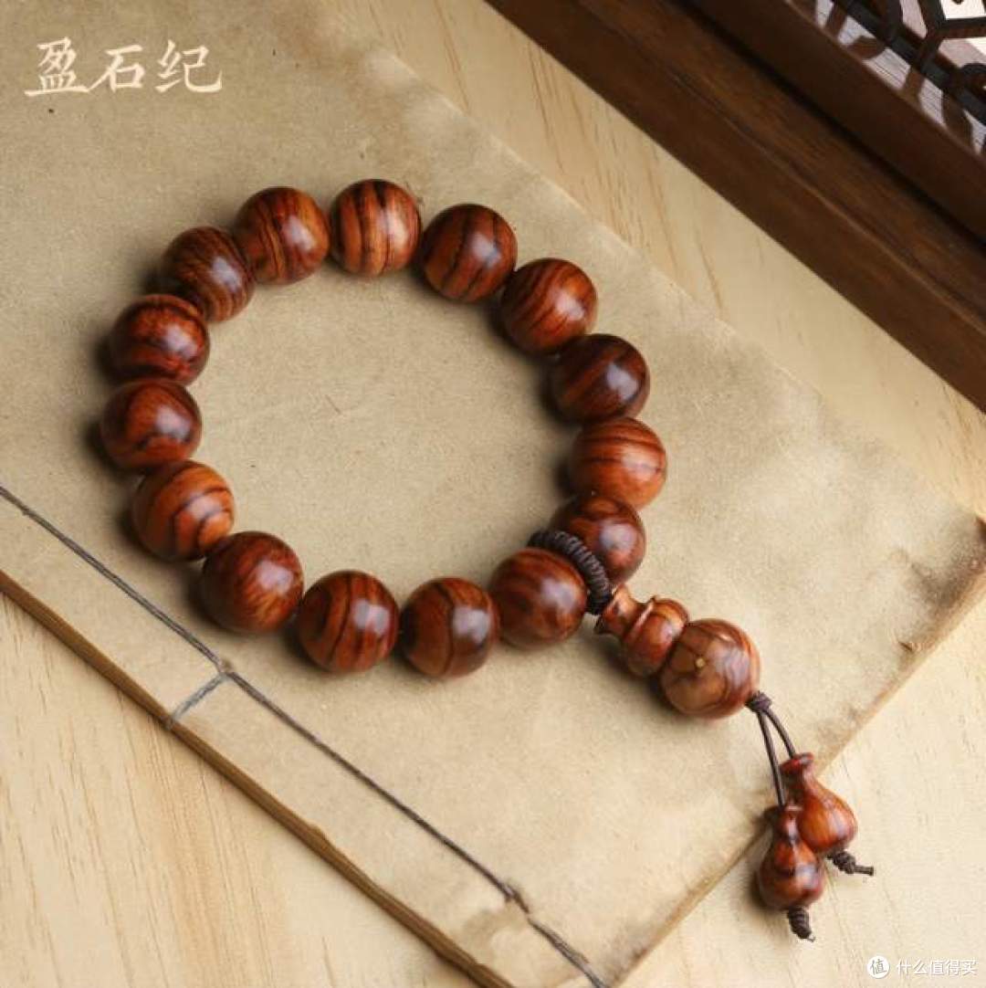 黄花梨手串男女款怎么区分？选对尺寸款式，佩戴更搭气质