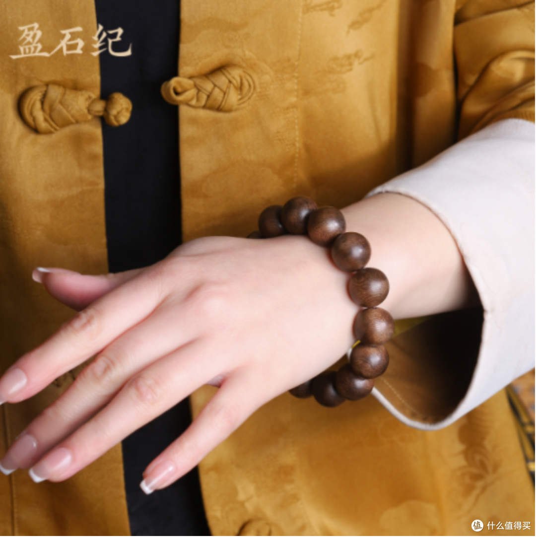 女款沉香手串108颗好,还是单圈好?哪个牌子好上手、更显气质?