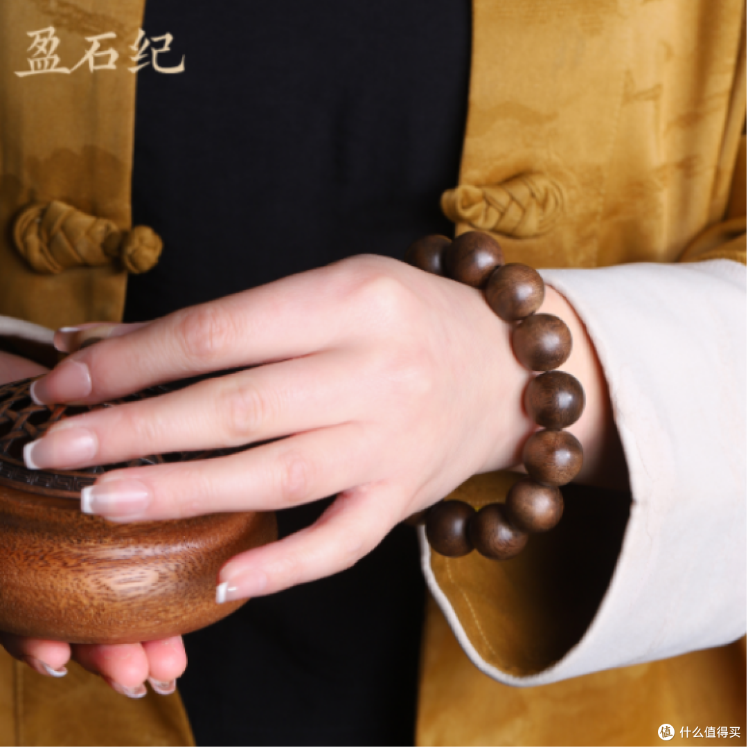 女款沉香手串108颗好,还是单圈好?哪个牌子好上手、更显气质?