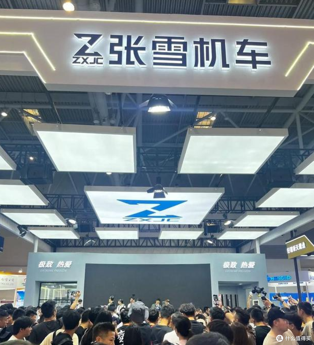 张雪机车夺冠带火摩托车驾考,重庆399元套餐卖爆了!