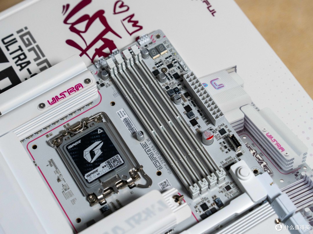 拒绝同质化！七彩虹Z890 ULTRA-S W主板：270K Plus的潮流座驾