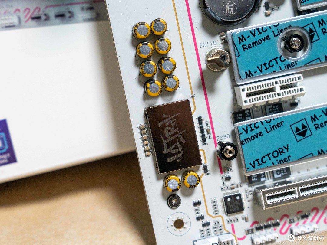 拒绝同质化！七彩虹Z890 ULTRA-S W主板：270K Plus的潮流座驾