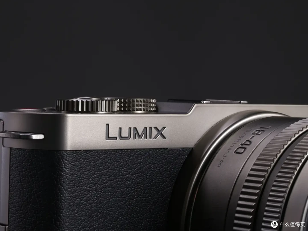 小美好,轻上镜|LUMIX S 40mm F2 正式发布,S9新色同步登场