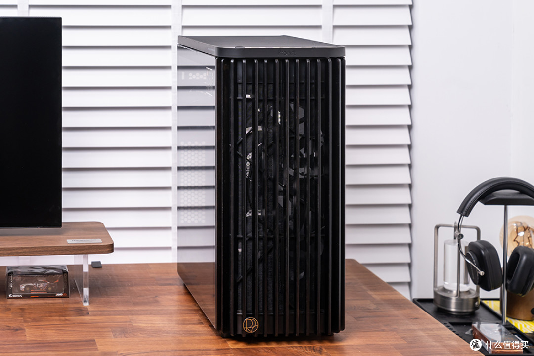 低调高效,华硕 PA401+微星 Z890 UNIFY-X+巨齿鲨5070 装机展示