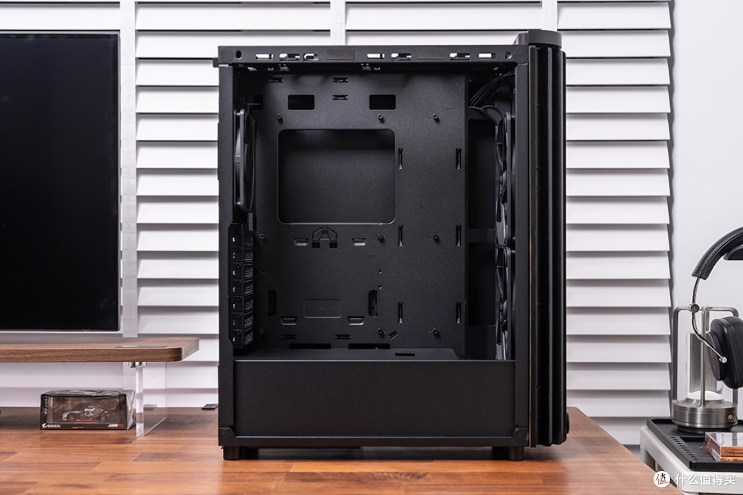 低调高效,华硕 PA401+微星 Z890 UNIFY-X+巨齿鲨5070 装机展示