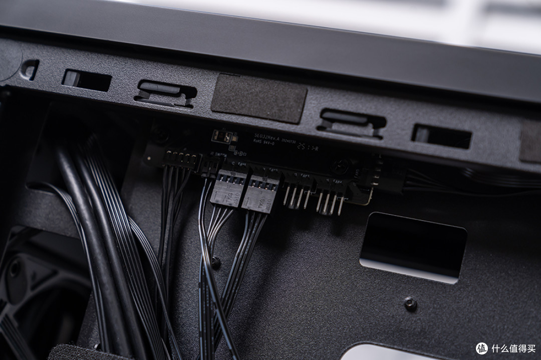 低调高效,华硕 PA401+微星 Z890 UNIFY-X+巨齿鲨5070 装机展示