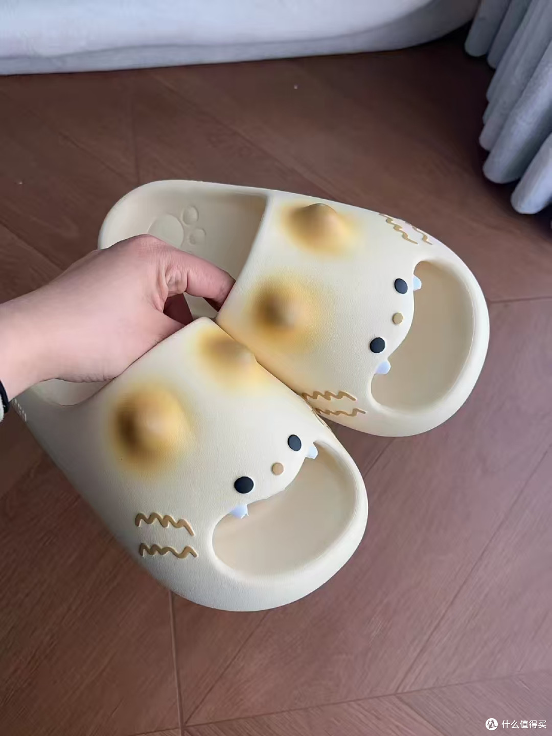 被问爆的猫爪拖🐾可爱与舒服焊死在脚上