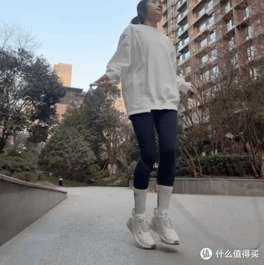 宅家瘦全身！5个零门槛动作，每天20分钟，腿围悄悄小一圈
