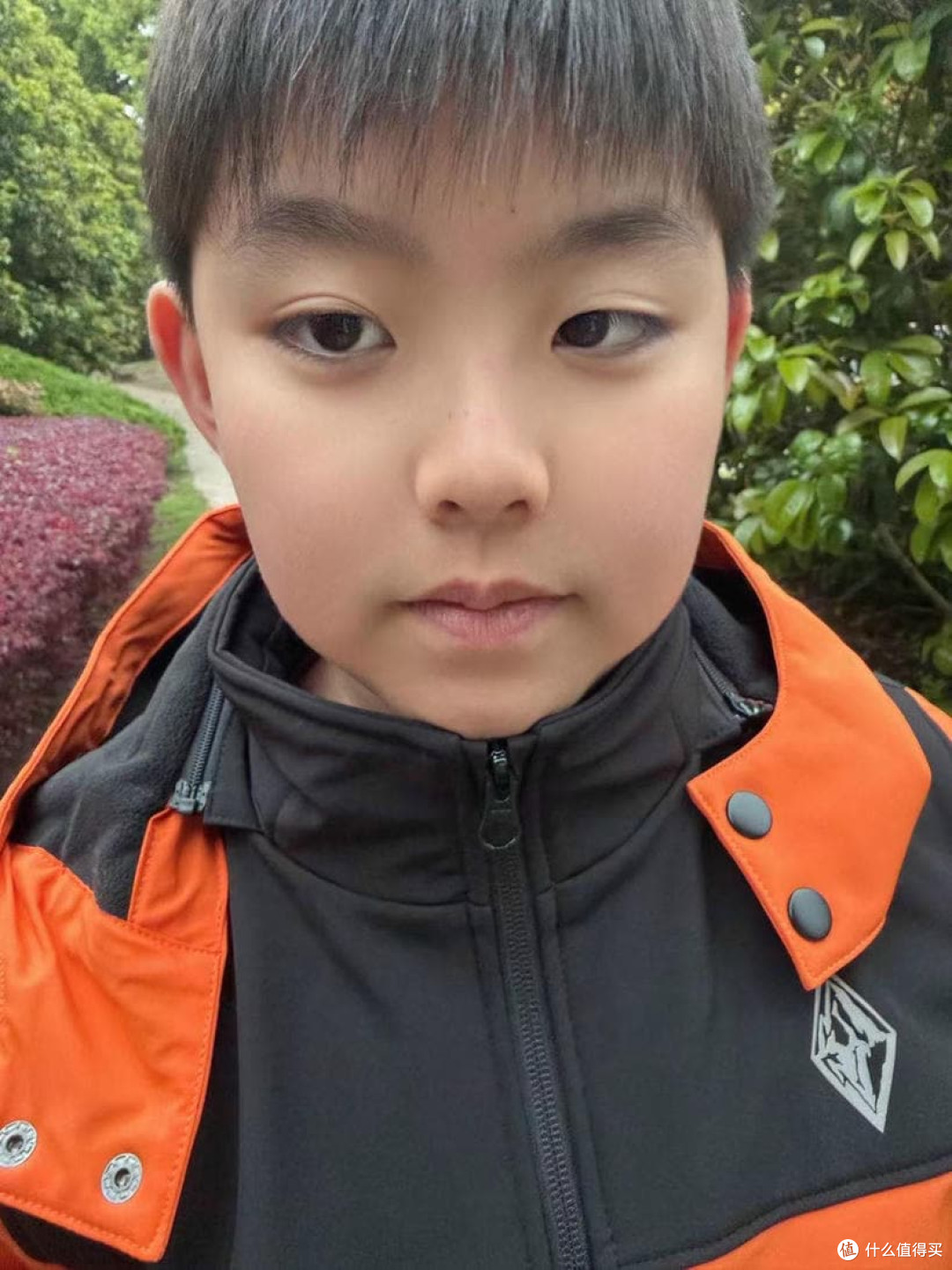 我跟儿子一人入了一件黑冰软壳,没想到最好穿的是它