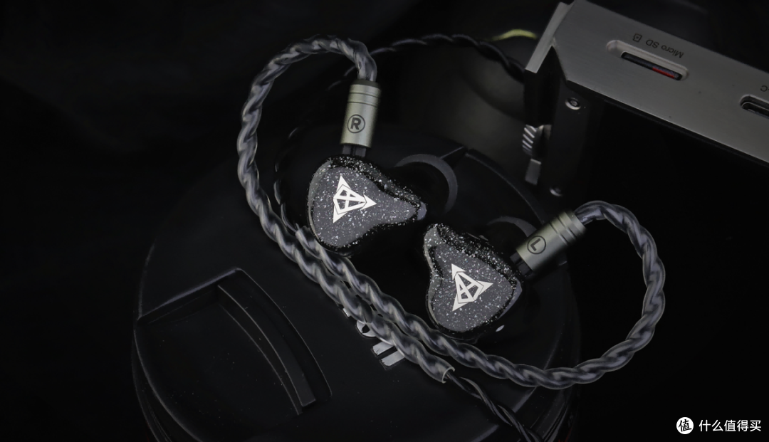 海外出货量很不错的国产HiFi耳机听起来如何?评Hisenior Mega7