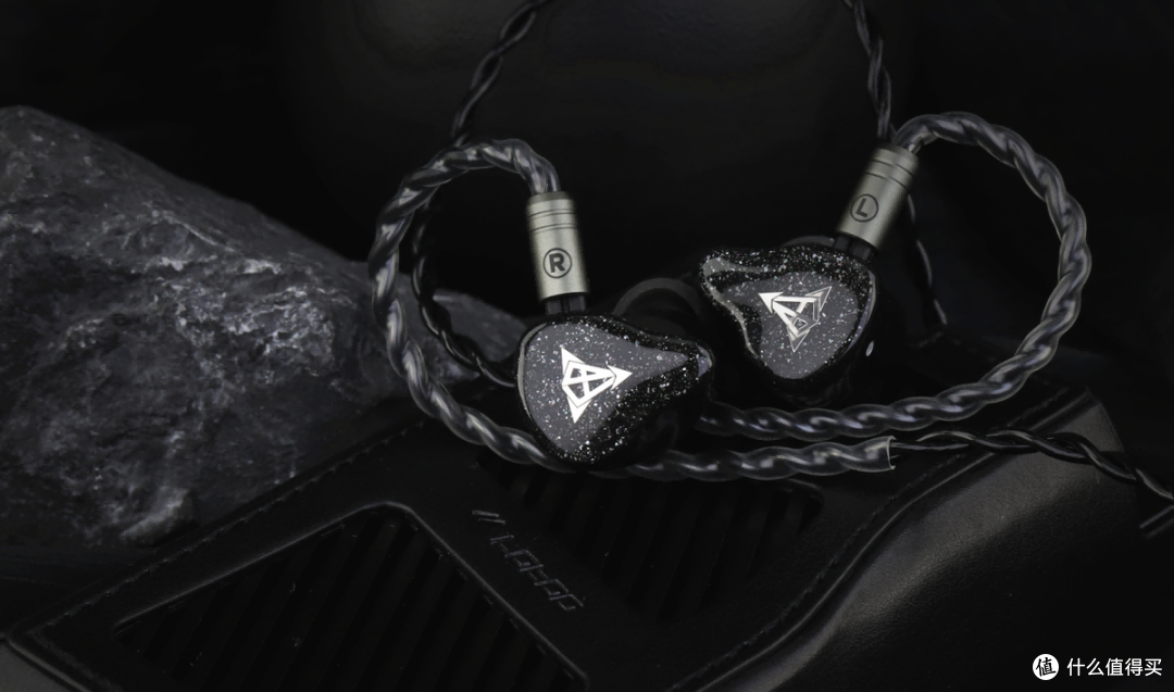 海外出货量很不错的国产HiFi耳机听起来如何?评Hisenior Mega7