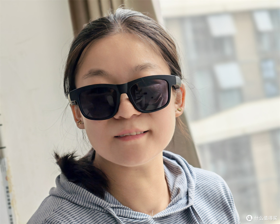 40g超轻+5小时续航仅99元,飞雅F1把智能音频眼镜卷明白了
