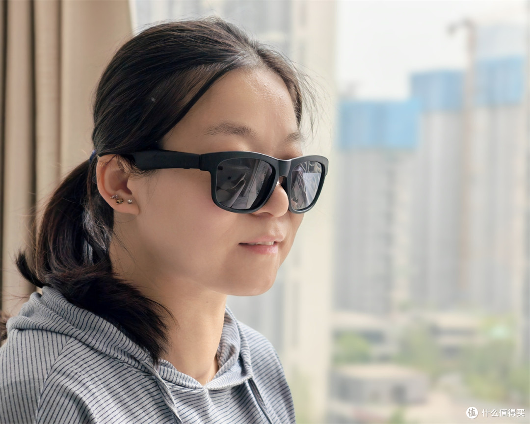 40g超轻+5小时续航仅99元,飞雅F1把智能音频眼镜卷明白了