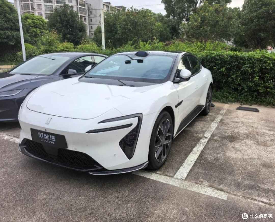 
20万预算选华为智驾轿车?昊铂A800 ADS 4.1+新豪华更省心