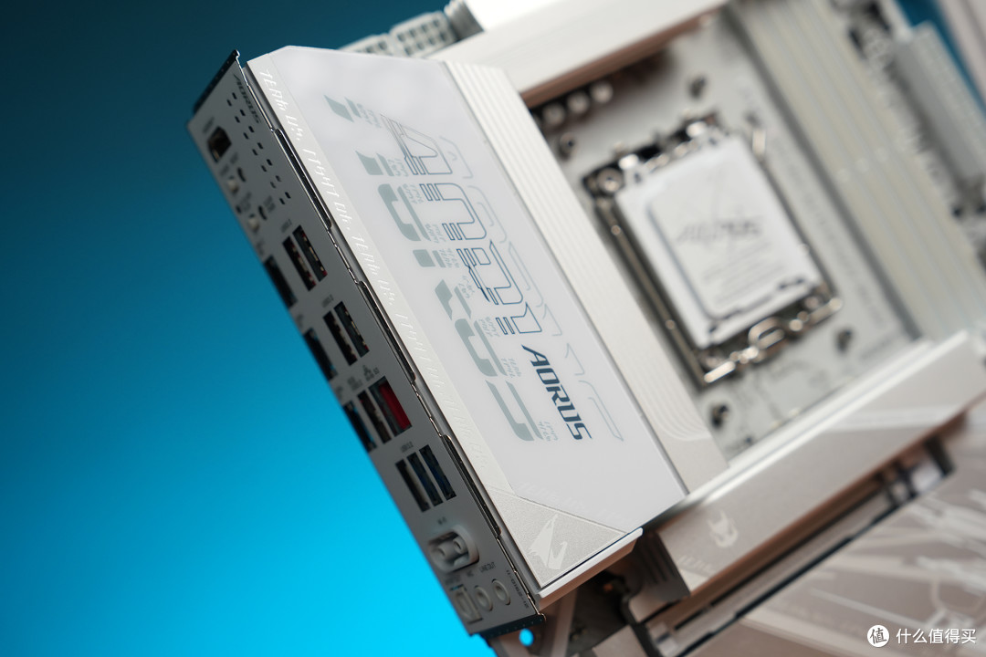 技嘉X870E AORUS ELITE X3D ICE主板深度体验
