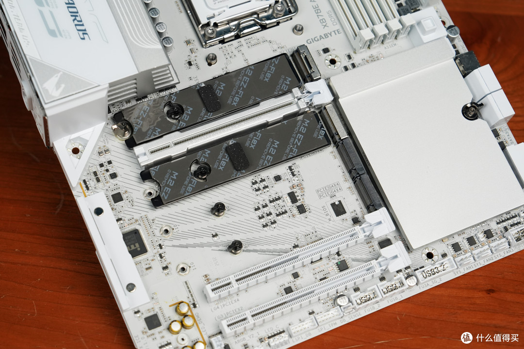 技嘉X870E AORUS ELITE X3D ICE主板深度体验
