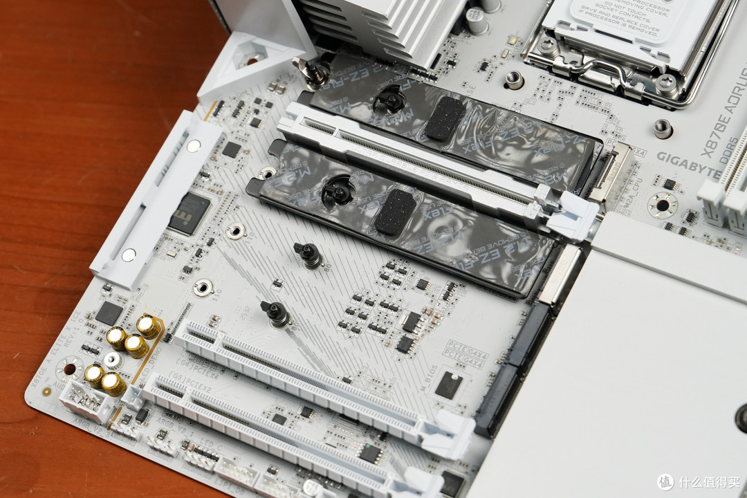 技嘉X870E AORUS ELITE X3D ICE主板深度体验