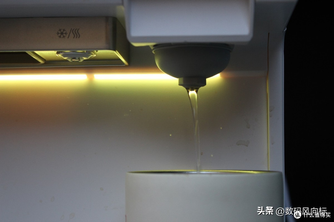 小户型水吧台逆袭记:一台机器终结我的"家电叠叠乐"