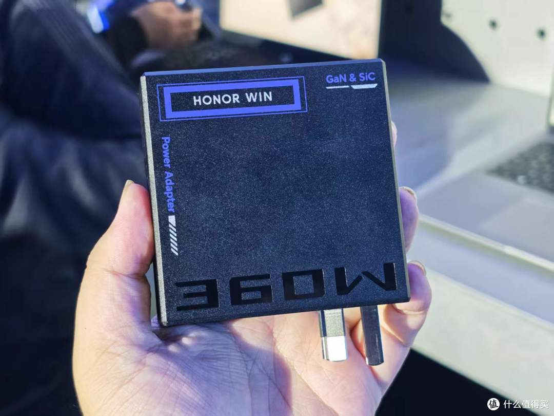 9199元起!荣耀WIN游戏本狂堆猛料出击,要硬刚拯救者?