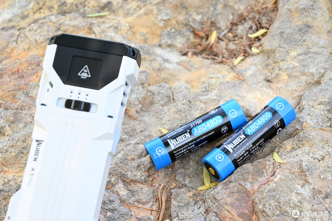 新旗舰,更全能!务本X1Pro扁筒手电体验