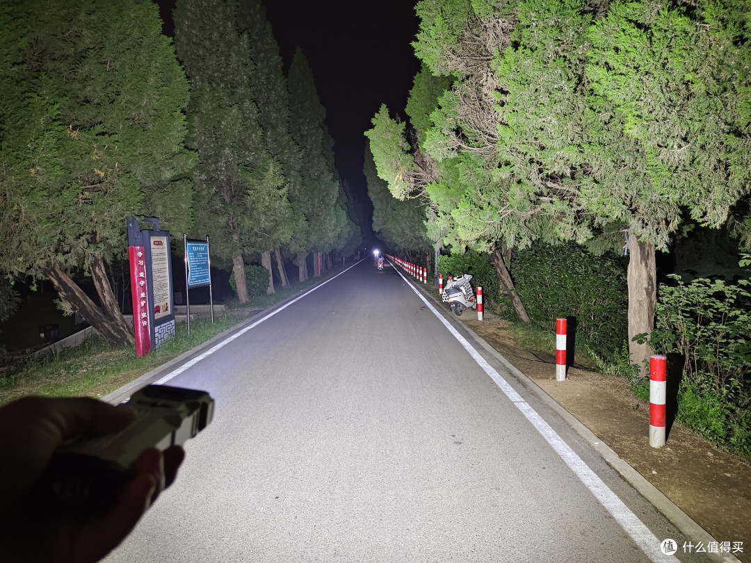 新旗舰,更全能!务本X1Pro扁筒手电体验