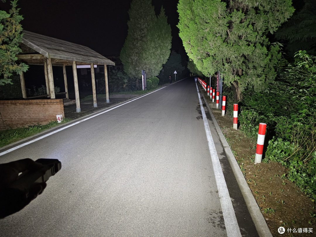 新旗舰,更全能!务本X1Pro扁筒手电体验