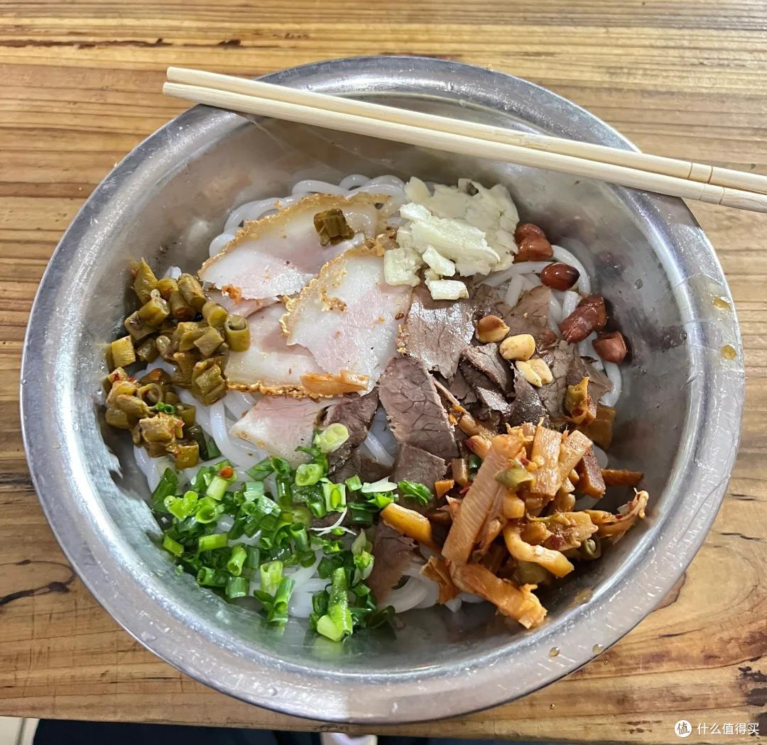 来广西桂林必吃的8种小吃,本地人吃着满足,外地人吃了赞叹