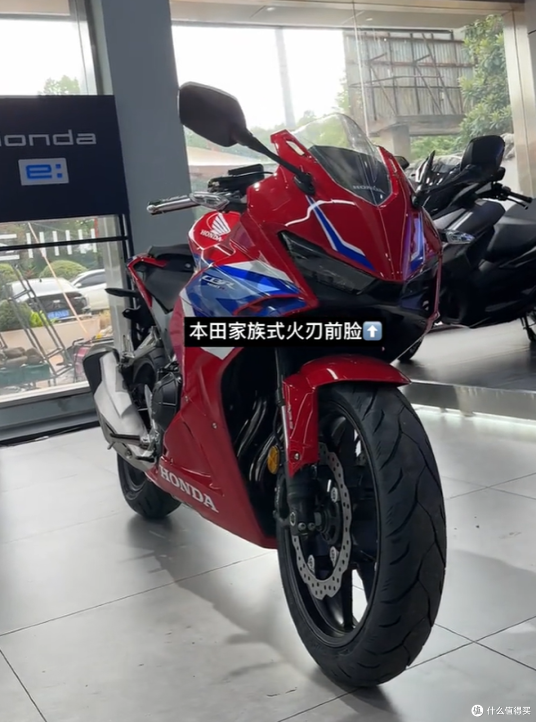 女生骑什么摩托最合适?5台颜值与实力并存的车型推荐来了!
