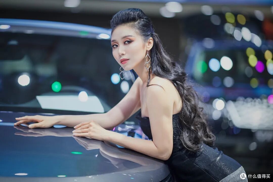 车企集体转向AI,汽车变机器人