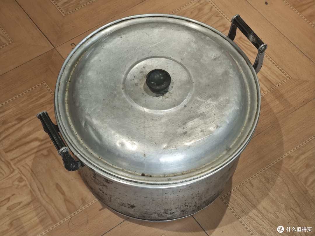 大锑煲里沉淀的40年