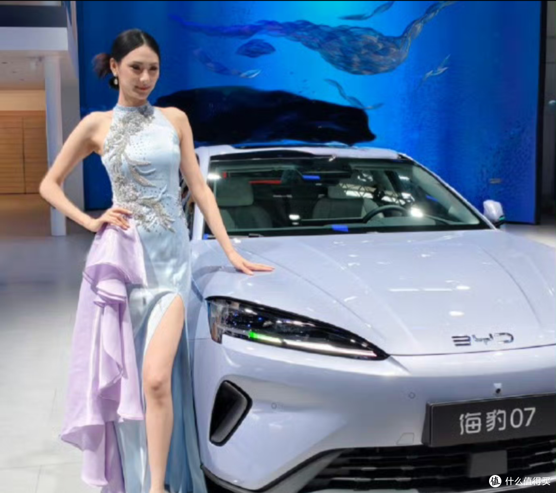 衣品见车品，比亚迪演绎极致审美