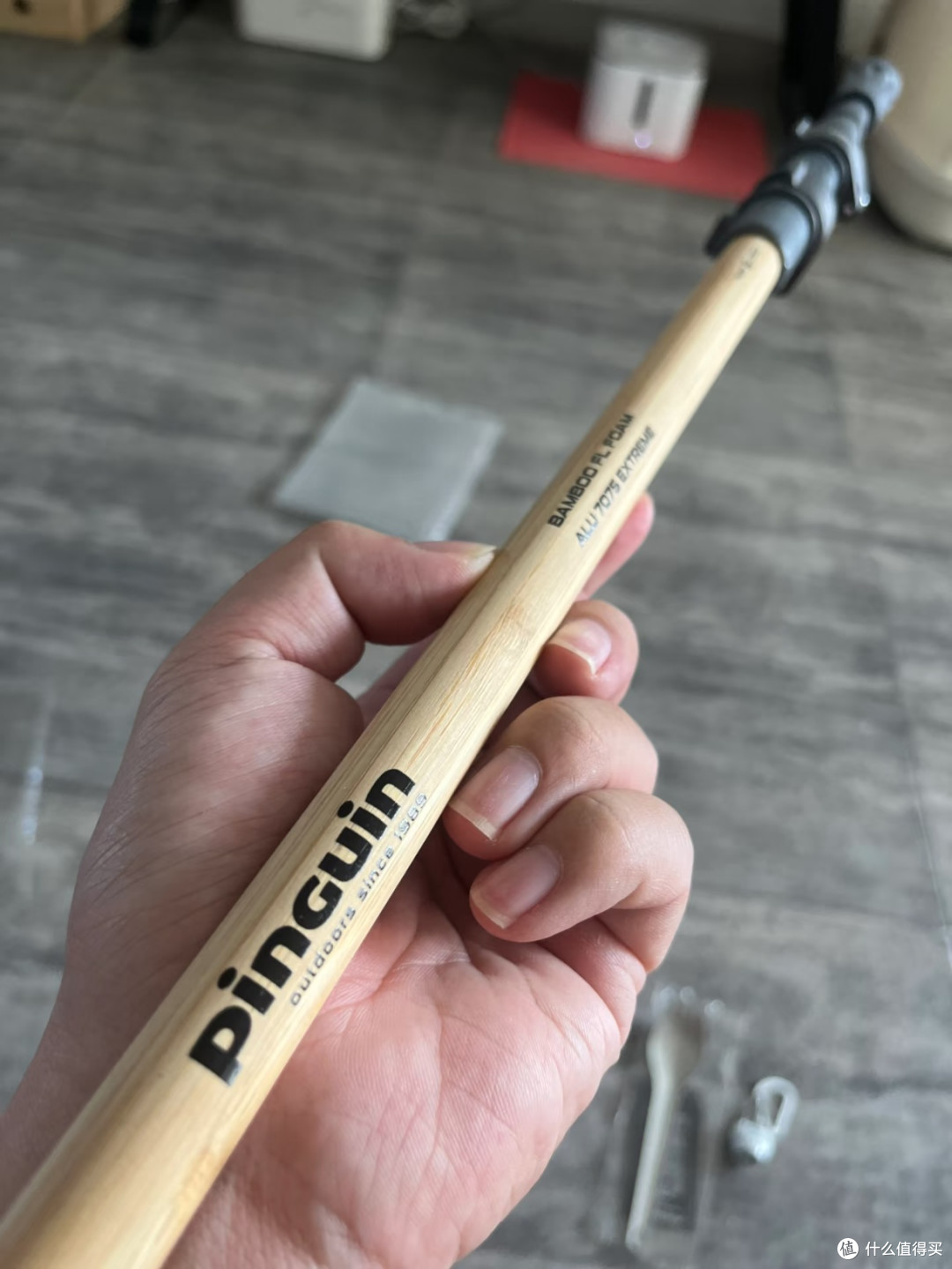 被颜值骗入手!捷克小众竹皮登山杖