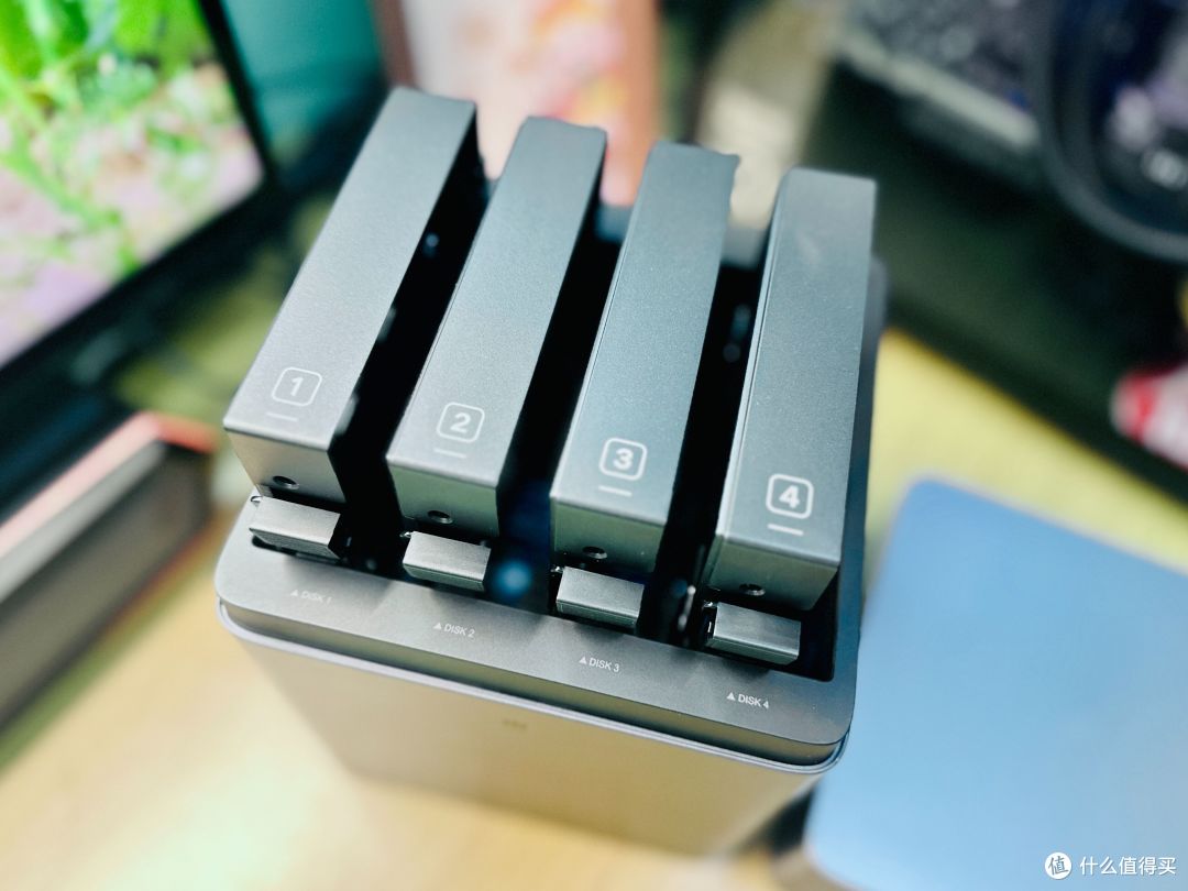 绿联DH4300 Plus:摄影人的移动存储,把全世界的美好都装进口袋