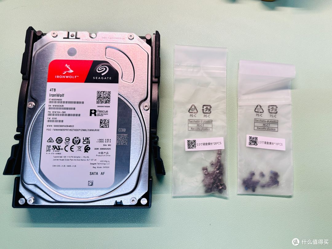 绿联DH4300 Plus:摄影人的移动存储,把全世界的美好都装进口袋