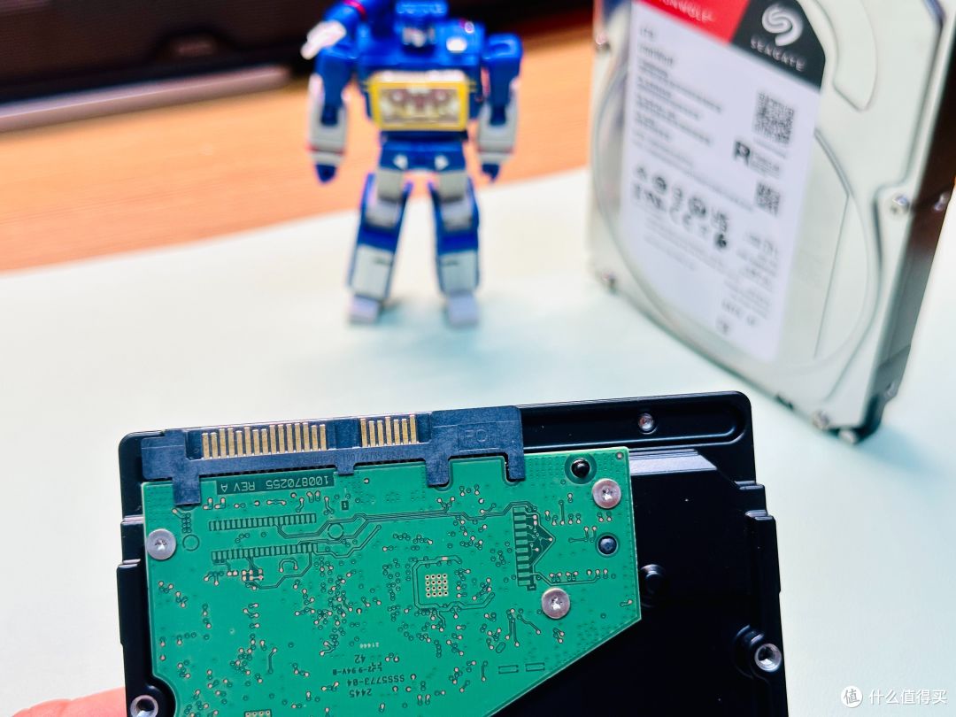 绿联DH4300 Plus:摄影人的移动存储,把全世界的美好都装进口袋