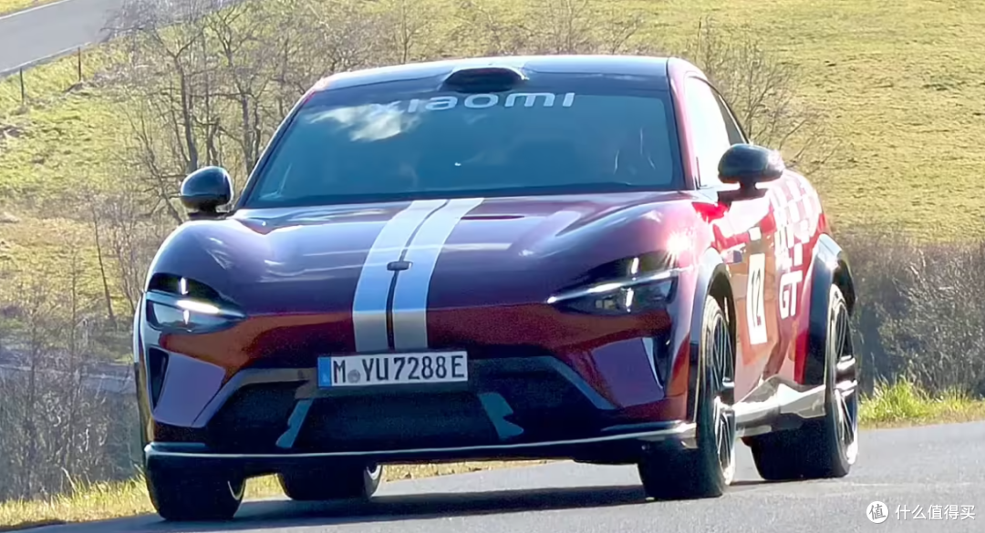 雷军官宣小米YU7 GT:超千匹马力、300km/h极速,5月底见!