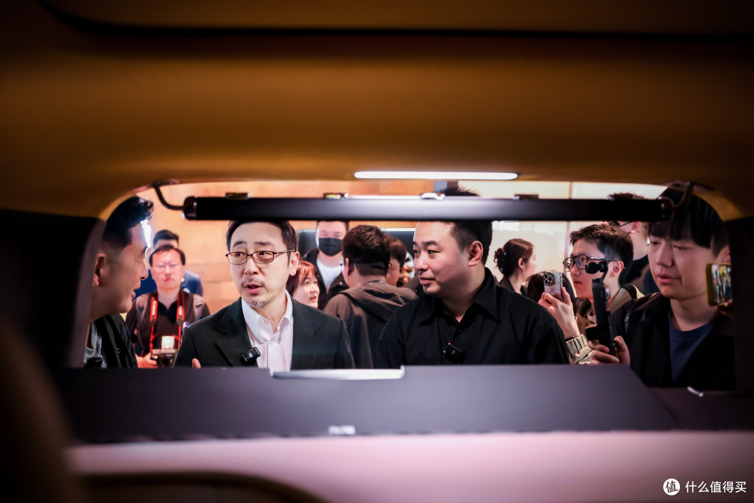 2026年北京车展重头戏!王志飞/宁里打卡比亚迪仰望展台