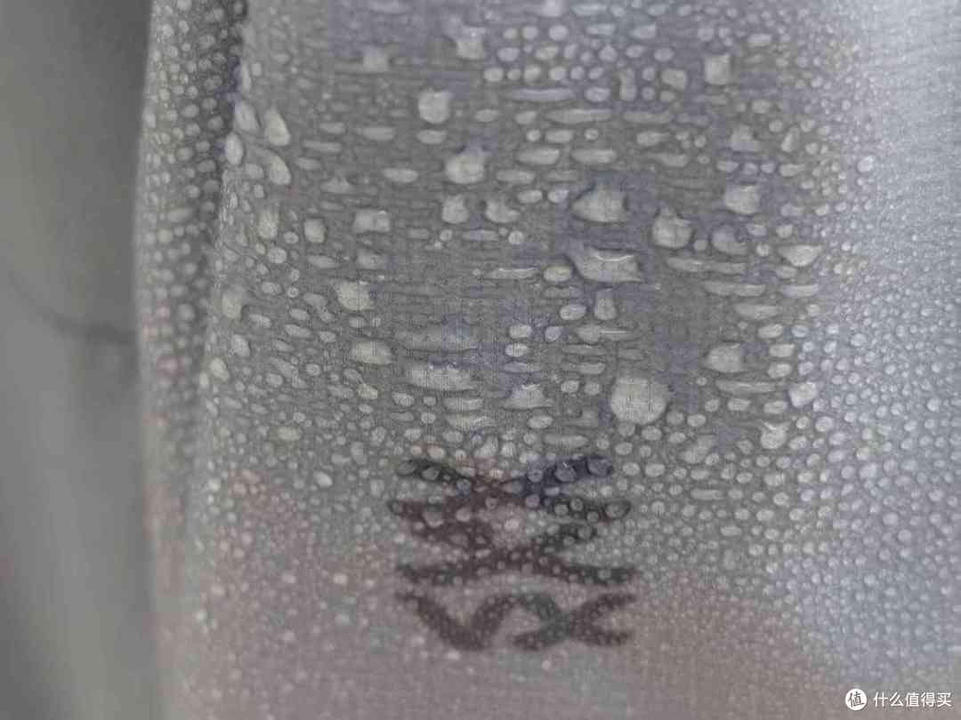 告别暴晒小黑皮——鹅铠甲防晒衣，以薄铠之力，隔绝烈日