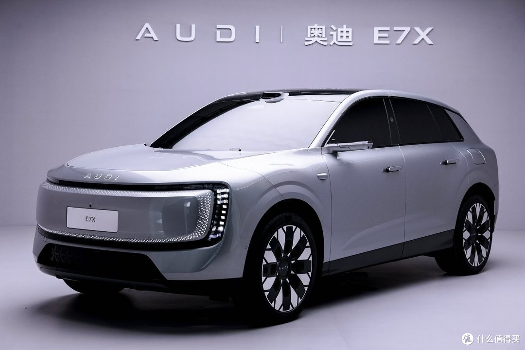 德系电动驾控巅峰对决:奥迪E7X vs 宝马iX3,谁才是驾驶者之车?