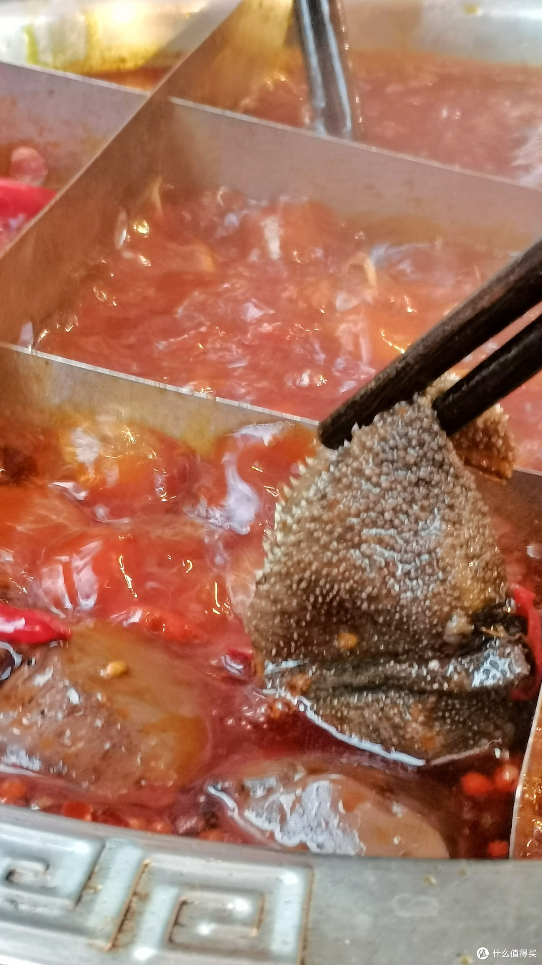 网红店是给游客的,社区火锅店才是本地人最爱