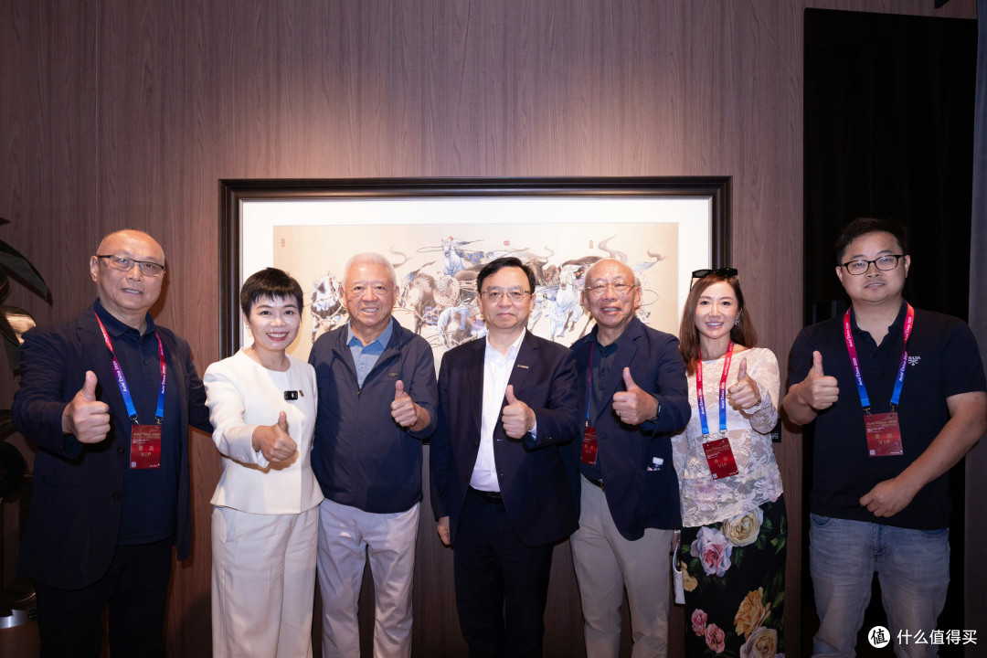 王传福笑了!仰望U8凭实力炸场北京车展,两大实力派演员亲自站台