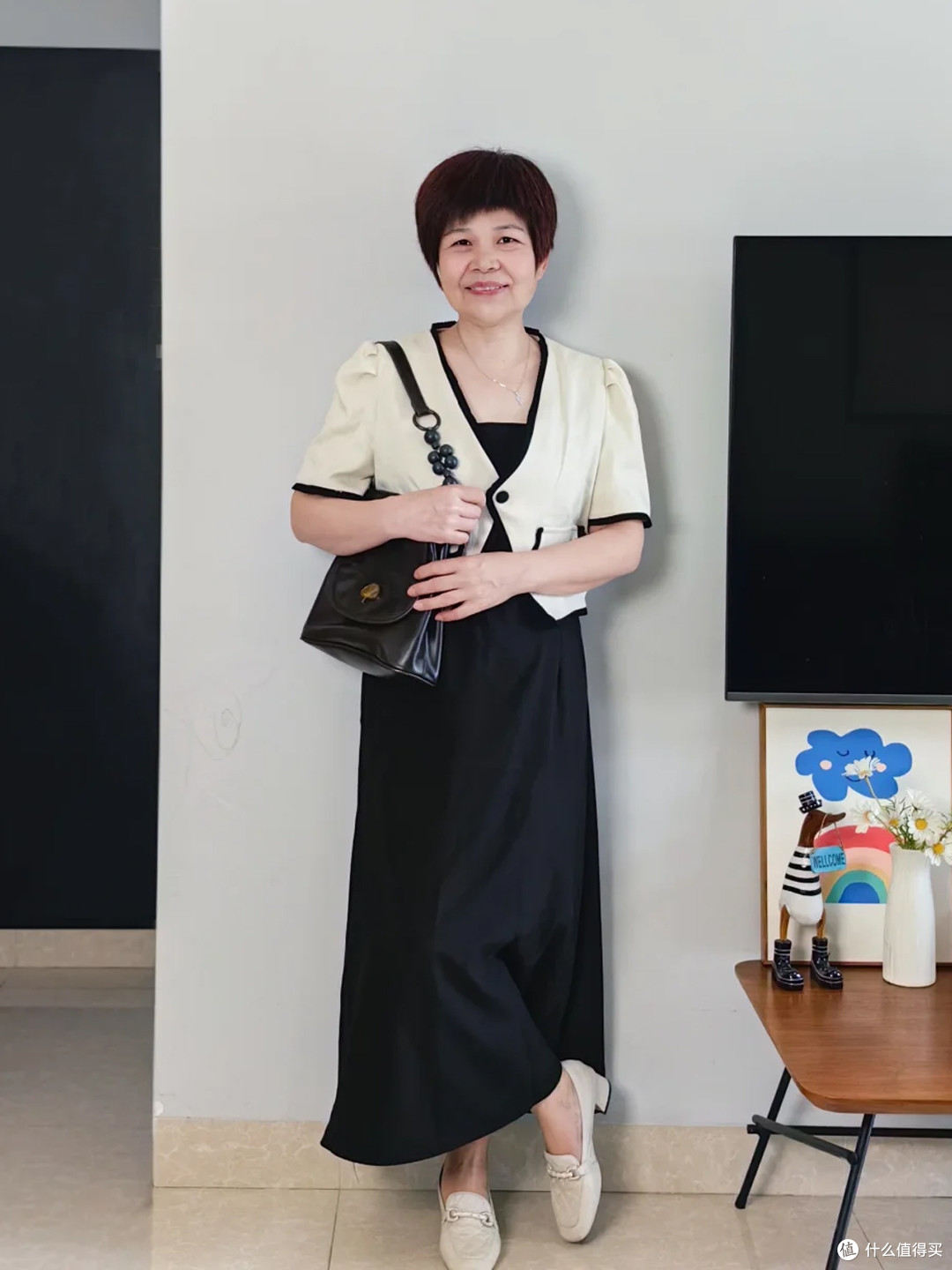60多岁杭州妈妈的日常穿搭:裙不上膝、首饰不戴金,美得好优雅!
