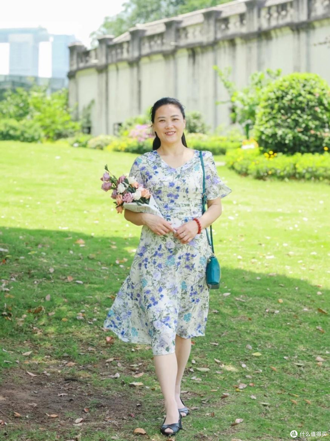 60多岁杭州妈妈的日常穿搭:裙不上膝、首饰不戴金,美得好优雅!