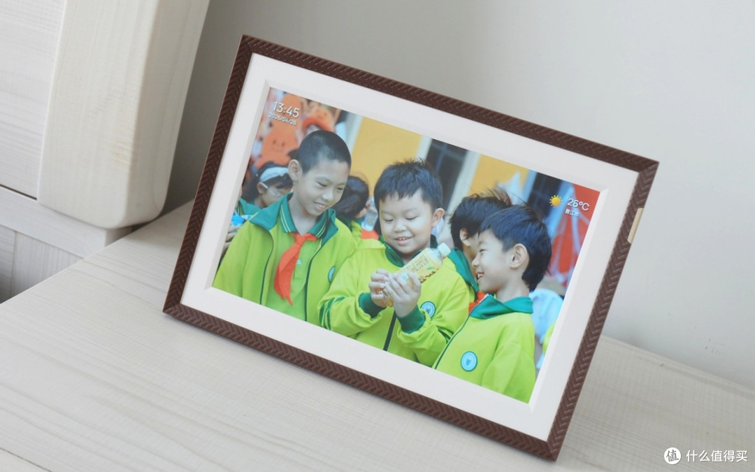温暖、有审美的生活小伙伴 分享懂你的ARZOPA 阿卓帕D10数码相框