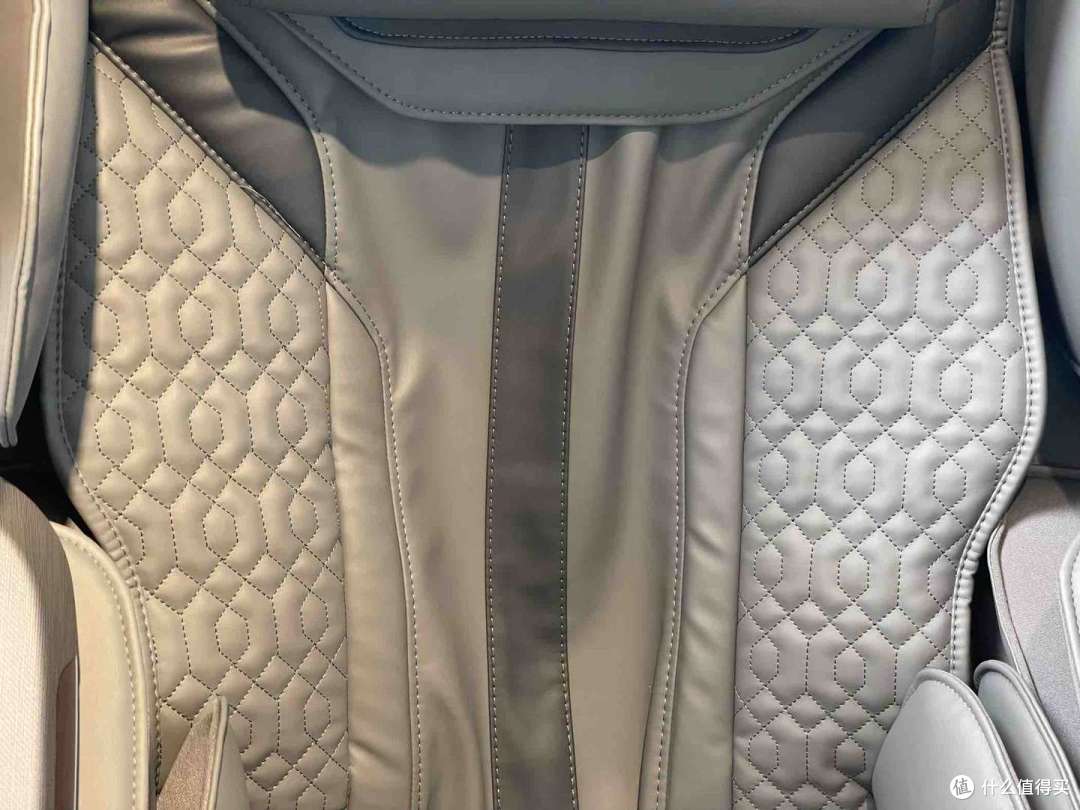 实测奥佳华9598AI按摩机器人,和其他高端按摩椅差距究竟在哪里?