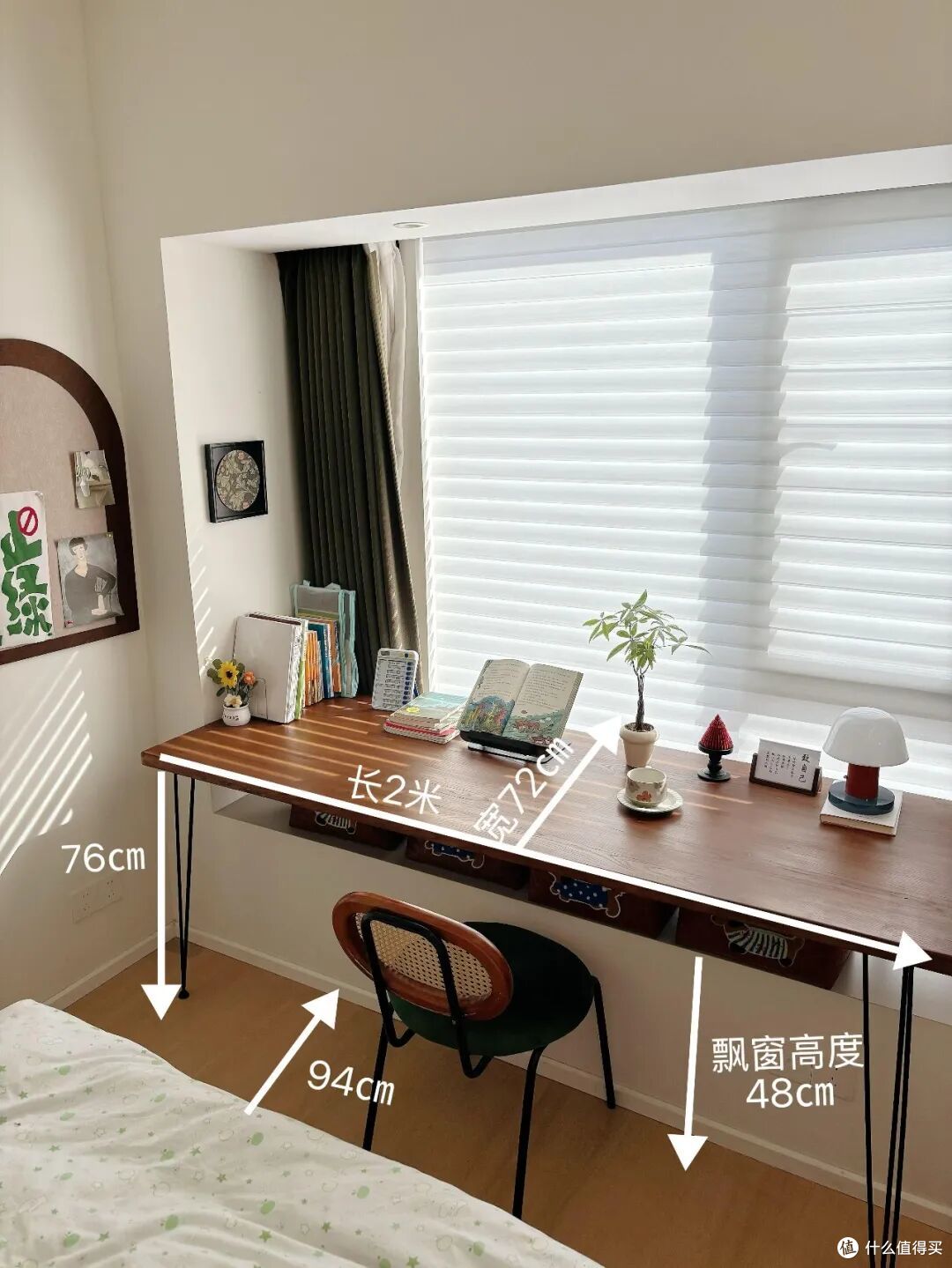 「飘窗」只能用来堆衣服？看看年轻人家的设计，直接多出了一间房