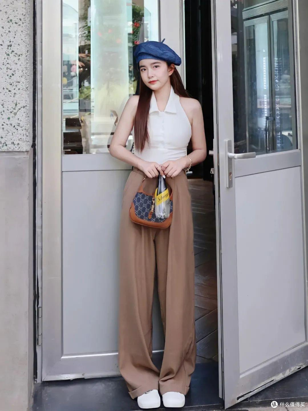 梨型身材的女生，尽量不要穿这3种裤子，显胖显腿粗，尤其无痕裤